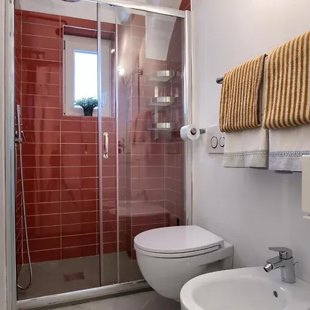 La Corte Di San Frediano Apartment *